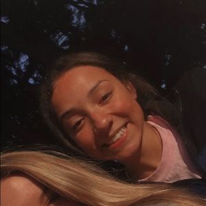 Meet your Posher, Cass